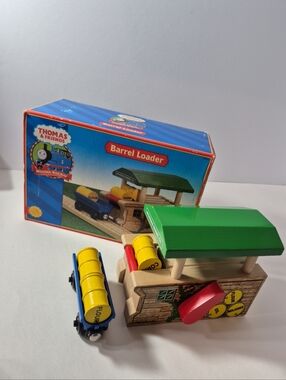 Learning Curve Thomas The Tank & Friends Barrel Loader Vtg 2001